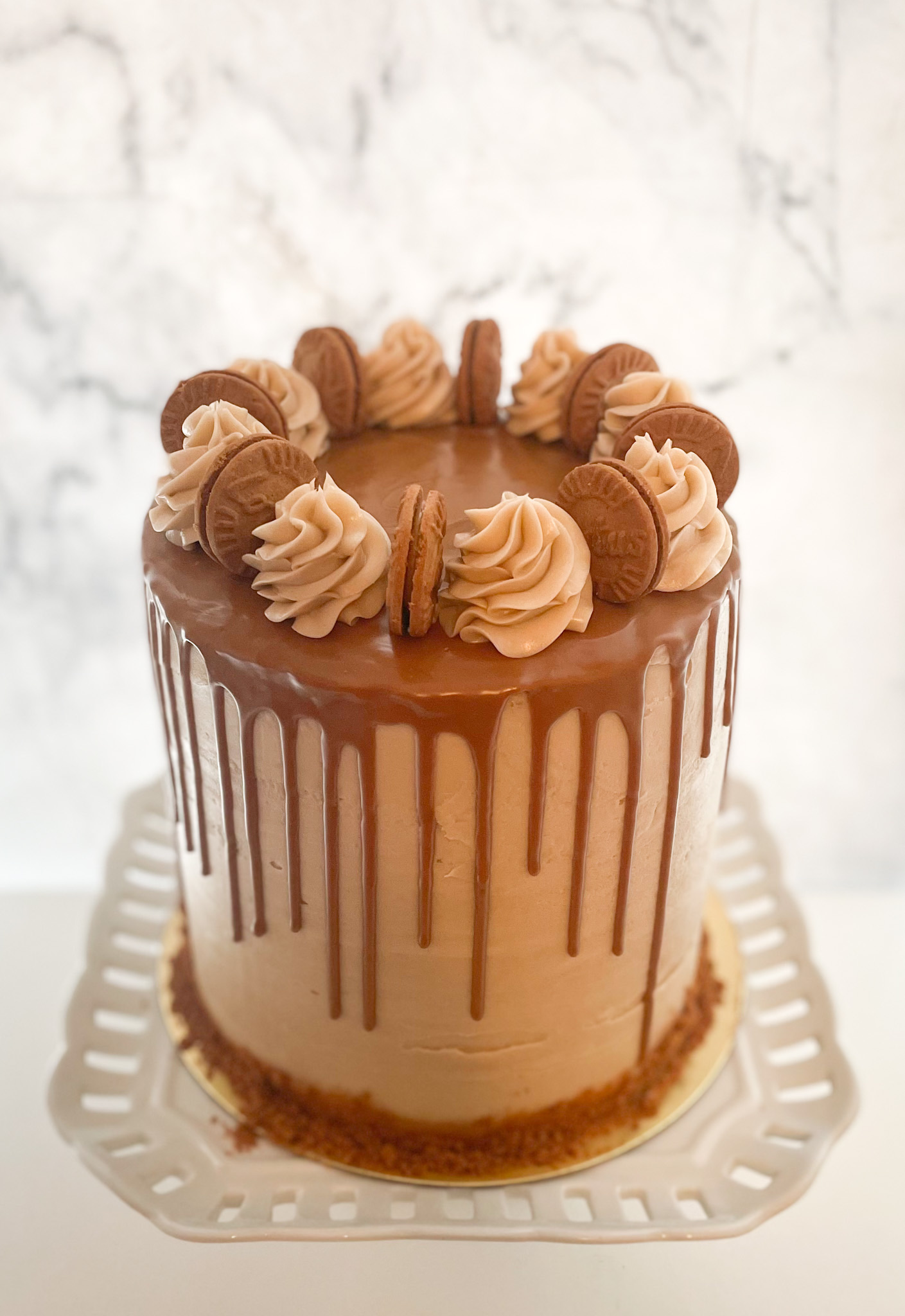 Round Custom Cake