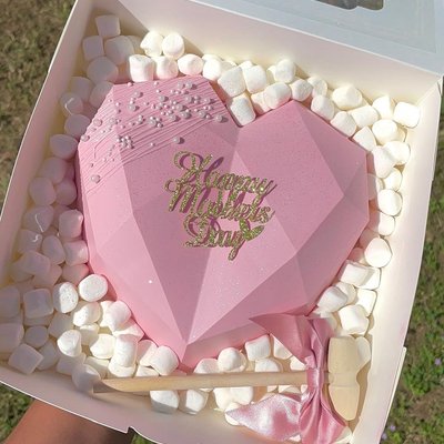 Breakable Heart & Mallet (no berries)