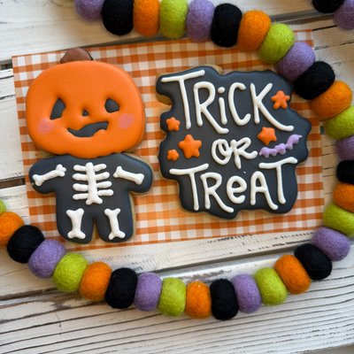 Trick or Treat Skeleton Cookie Set