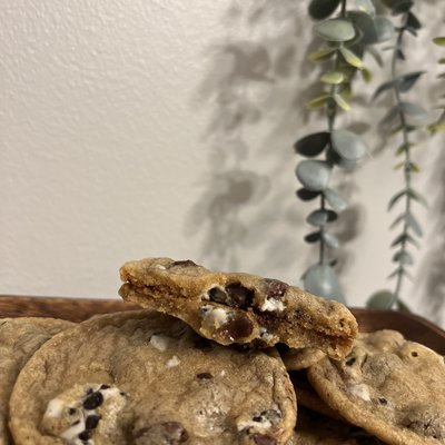 Cookies & Cream Brown Butter Chocolate Chip Cookies