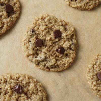 chocolate chip oatmeal cookies
