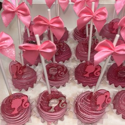 1 Dozen Cake Pops 