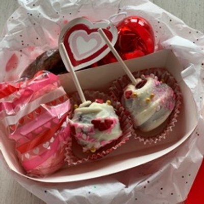 Cake Pops: Total 6 