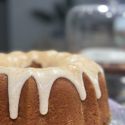 Cinnamon Roll Pound Cake 