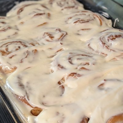 12 Cinnamon Rolls