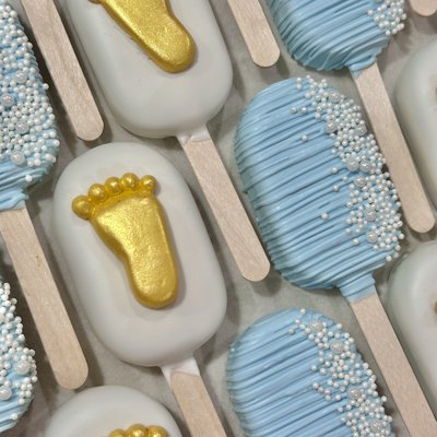 Custom Cakesicles 