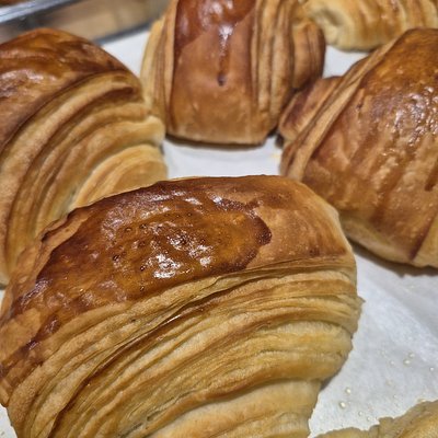 Chocolate Croissants (Pack Of 2) 