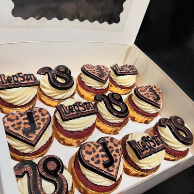 Custom Cupcakes 
