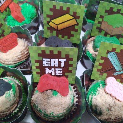 Dozen Custom Cupcakes