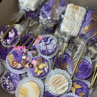 Briis Luxe Cake + Treats