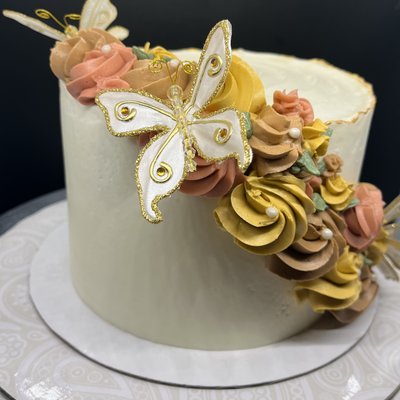 8” Seasonal Cake