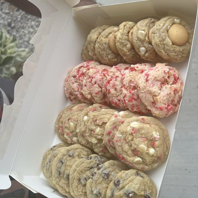 Assorted Cookie Box 