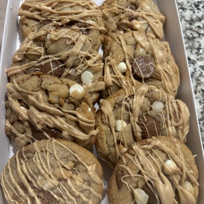 Peanut Butter Macadamia Nut Cookie One Dozen