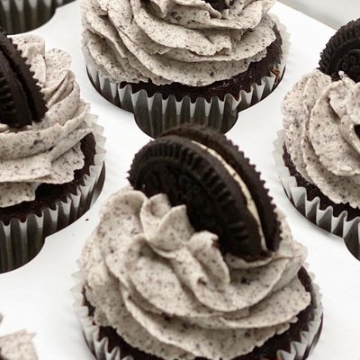 Cookies & Cream Chocolate Cupcake