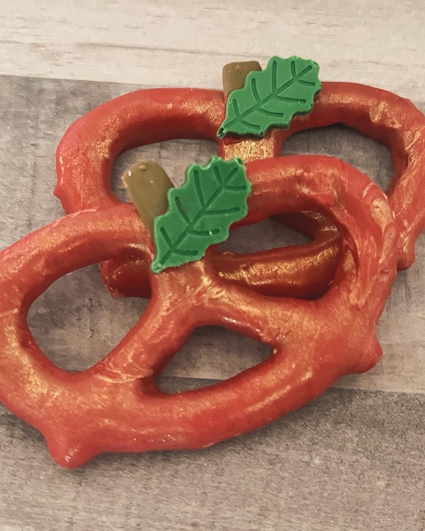 Pretzel 🥨 (Dozen) 