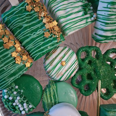 St.Patricks Treat Box- Medium