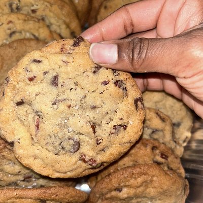 1 Dozen Chocolate Chip Cookies 