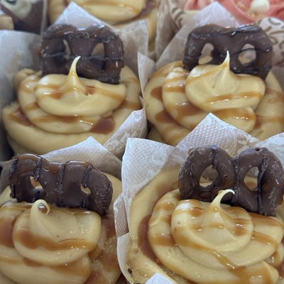 Salted Carmel Pretzel 