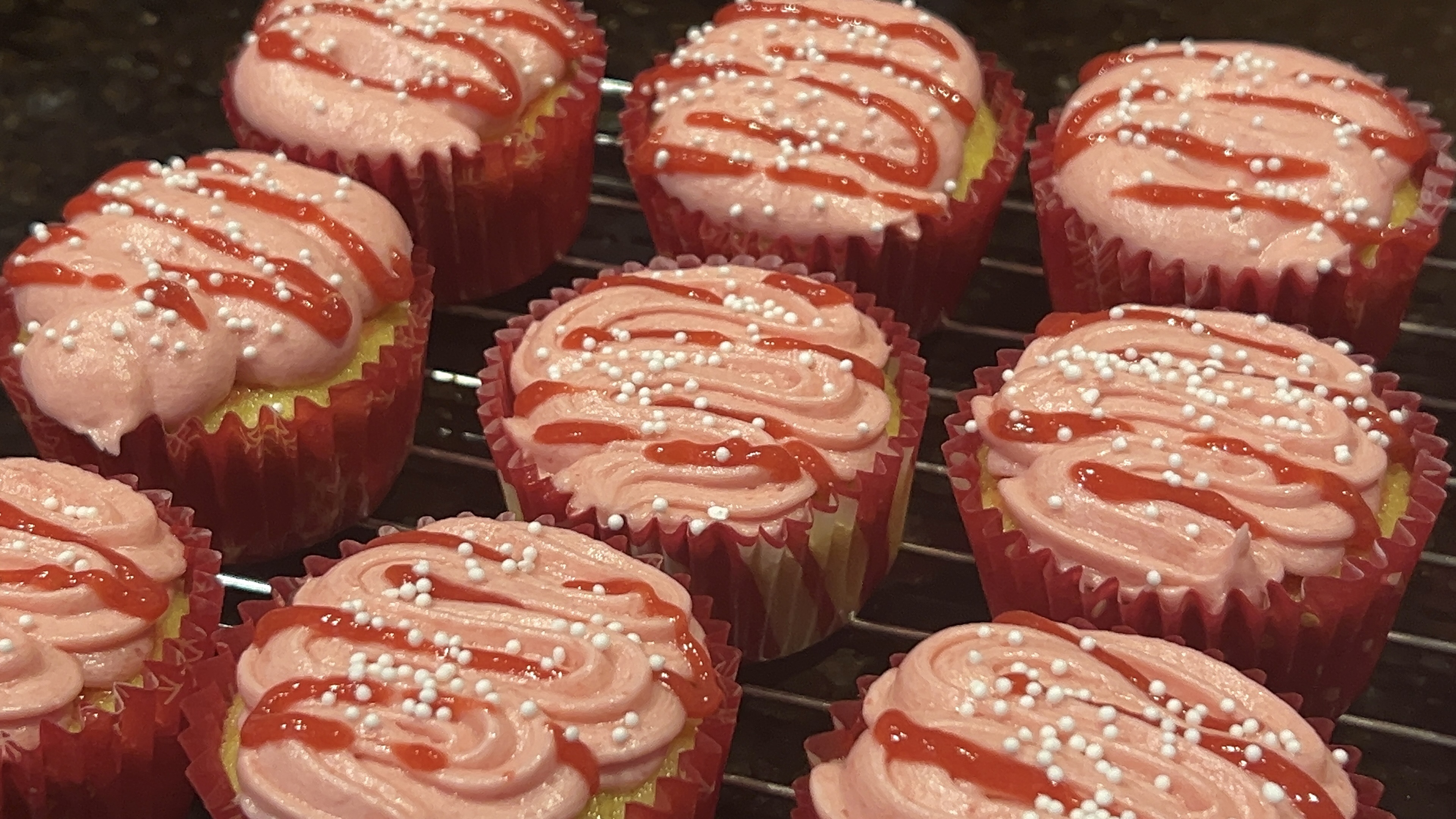 Cupcakes W/ Buttercream Frosting 