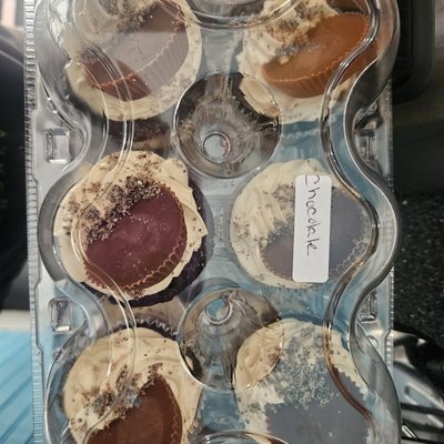 Chocolate Cupcakes Peanut Butter Buttercream 
