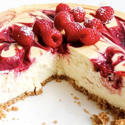 White Chocolate Raspberry Cheesecake 