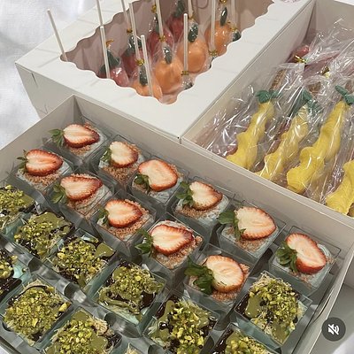 Large Luxury Party Package (12 Dozen) ($535-$610)