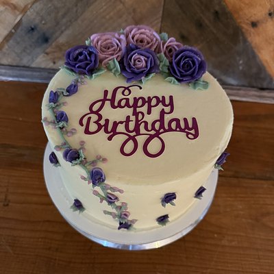 8” double layer round cake