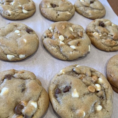 1/2dozen Campfire Cookies