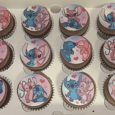 Cupcakes with decoration to suit theme