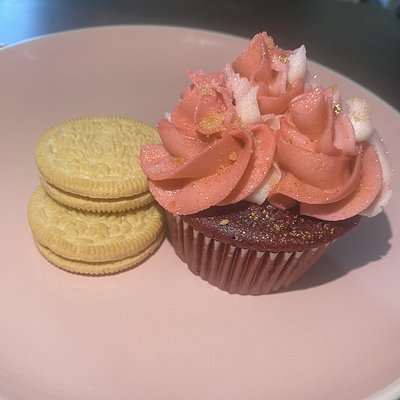 Red Velvet Gold Delight