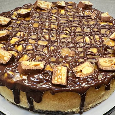 Snickers Cheesecake