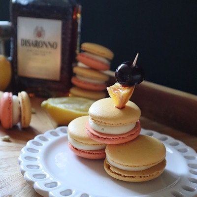 Amaretto Sour Macaron