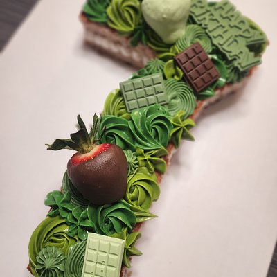 Custom Number/Letter Cake