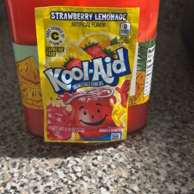 Strawberry 🍓 Lemonade Pineapple 🍍 Spears (Preorderonly)