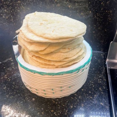 Mama Bare Tortillas - 10 Count