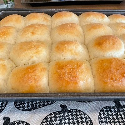 Yeast Rolls (per dozen)