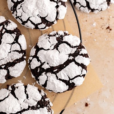 Chocolate Brownie Crinkle Cookie