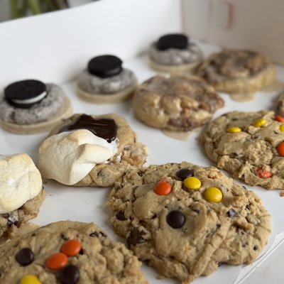 The October Bakers Box  -  Full Dozen