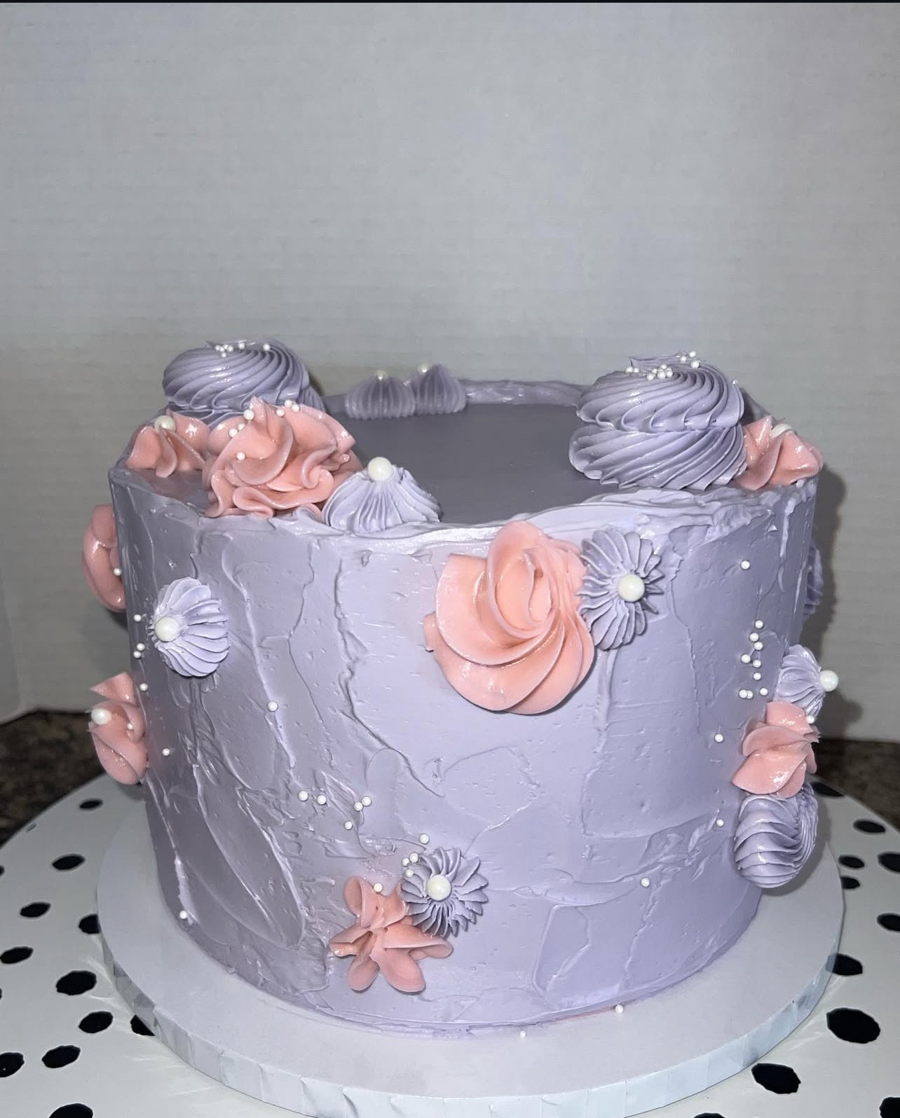 8” Round Cake (serves 20-25)