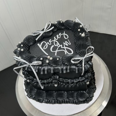 6 in. HEART Cake [click for more info]