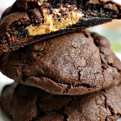 XL Chocolate Peanut Butter Cookie - 1 Cookie