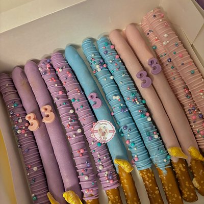 Chocolate Covered Pretzels 