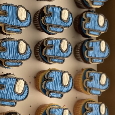 Custom Theme Cupcakes