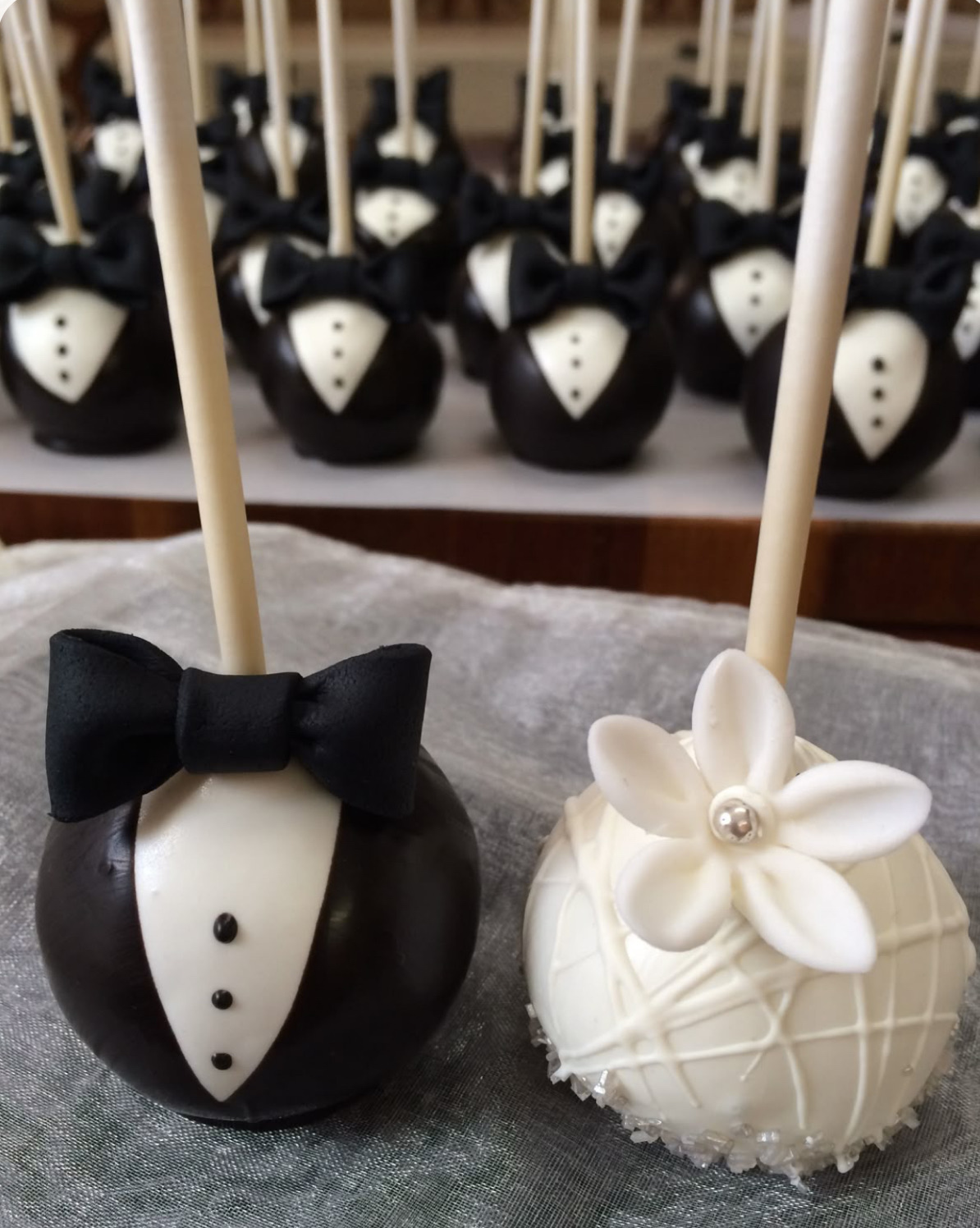 Cake Pops - Half Dozen 