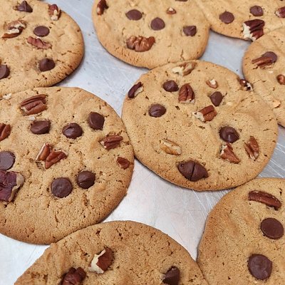 Peanut Butter w/ Chocolate Chip and Pecans 1 Dozen