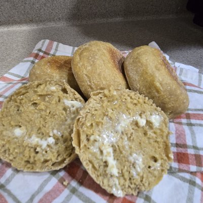 Pumpkin Spice Sourdough English Muffins 