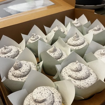 Cookies ‘n Cream Cupcakes - 1 Dozen