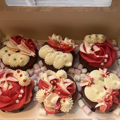 6 Cupcakes With Or Without Toppers