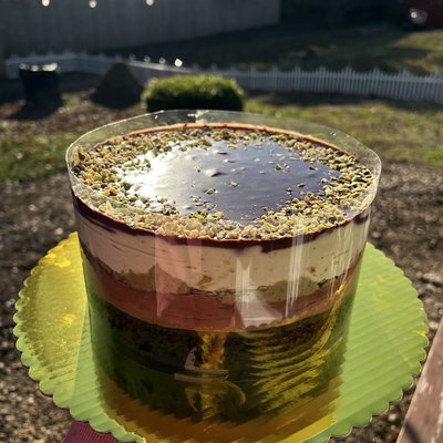 Pistachio Chocolate Crunch Cake 6”8”9”sizes