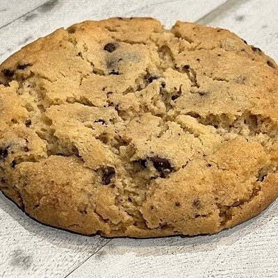 1 Dozen Lg Chocolate Chip Cookies 